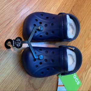 Ralen lined Crocs. Nautical navy/oatmeal.